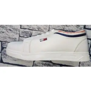 Casual shoes